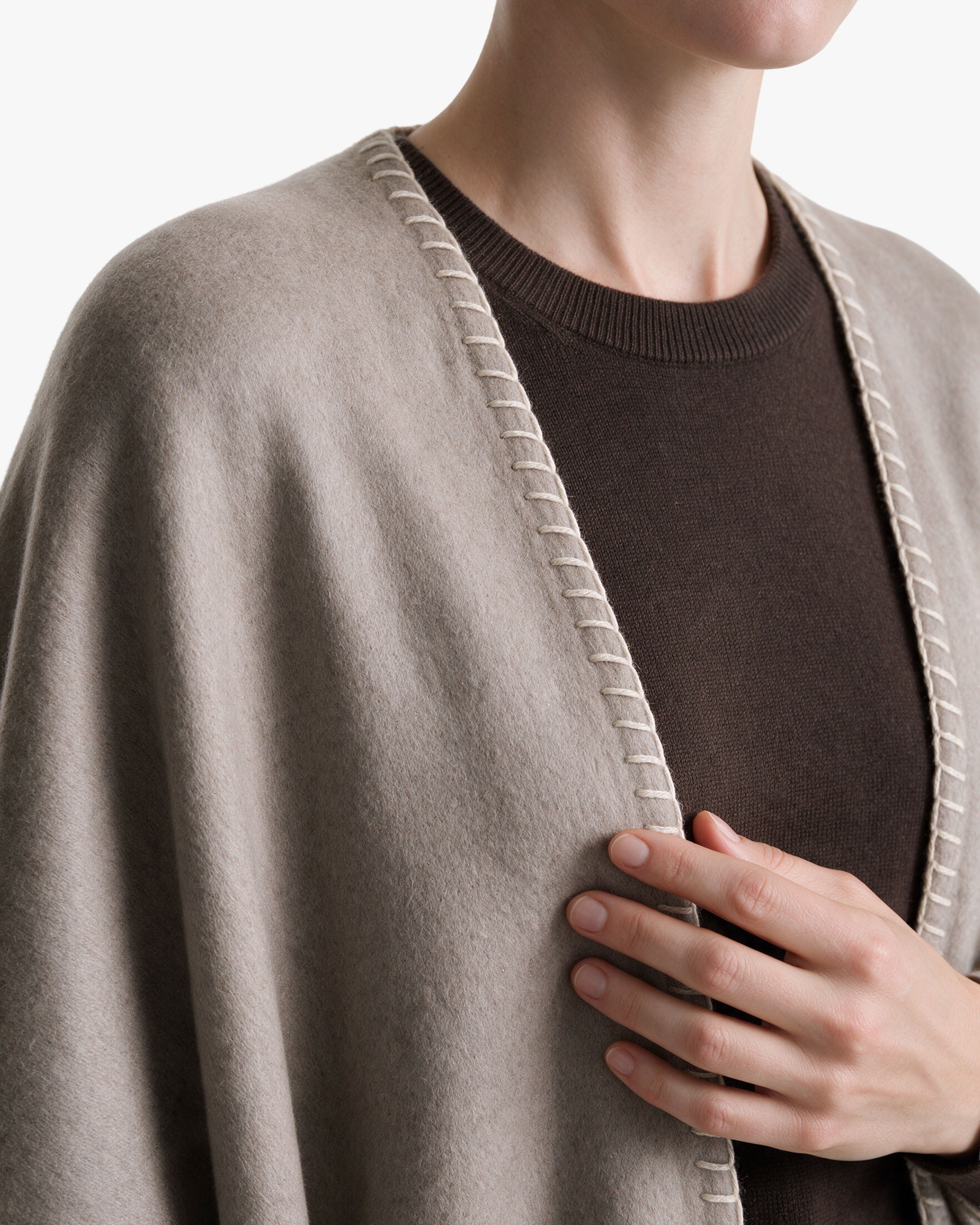 Milano Cape · Beige Women > Wrap