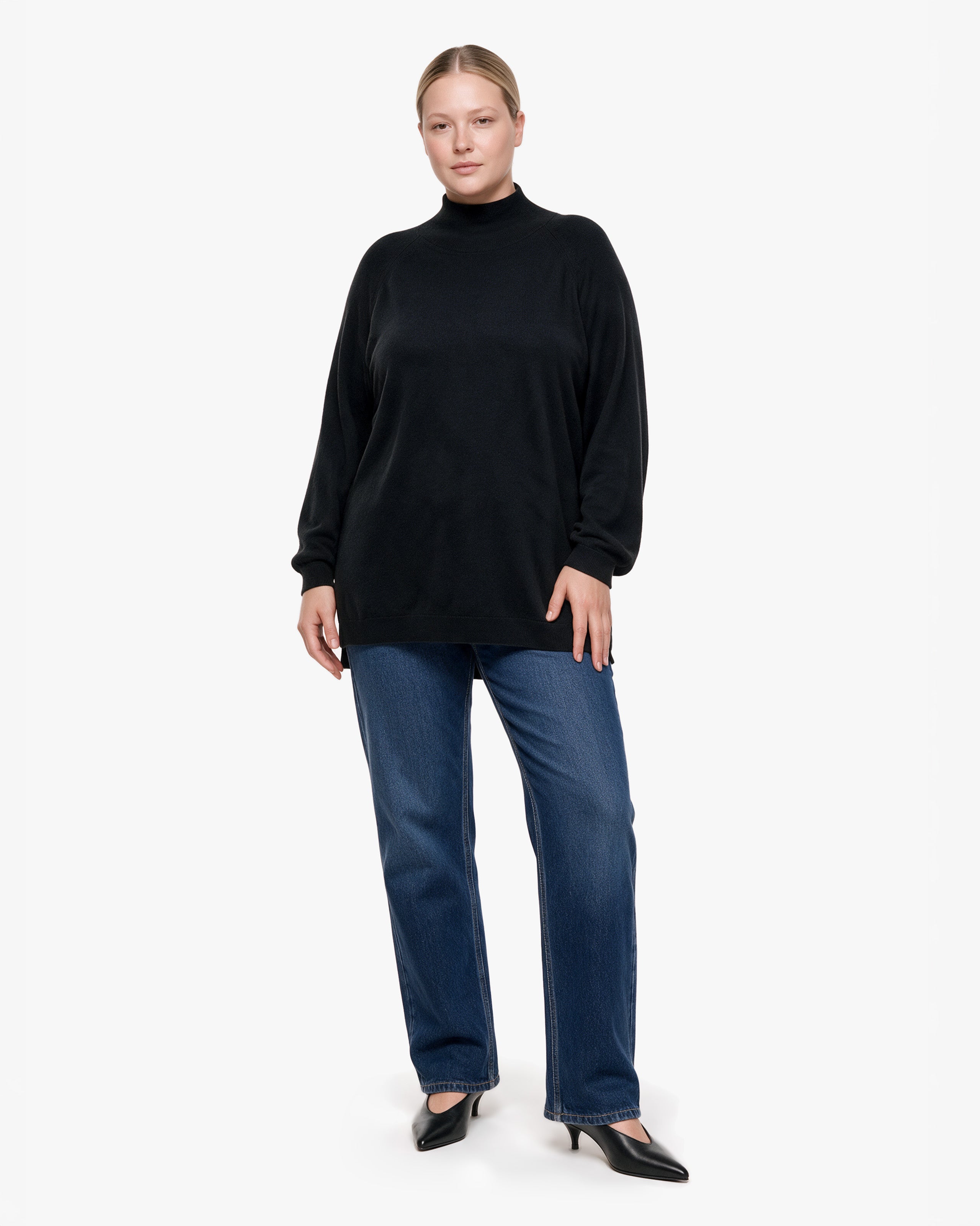 Women's Curvy Sweater · Black Women > Crewneck Sweater