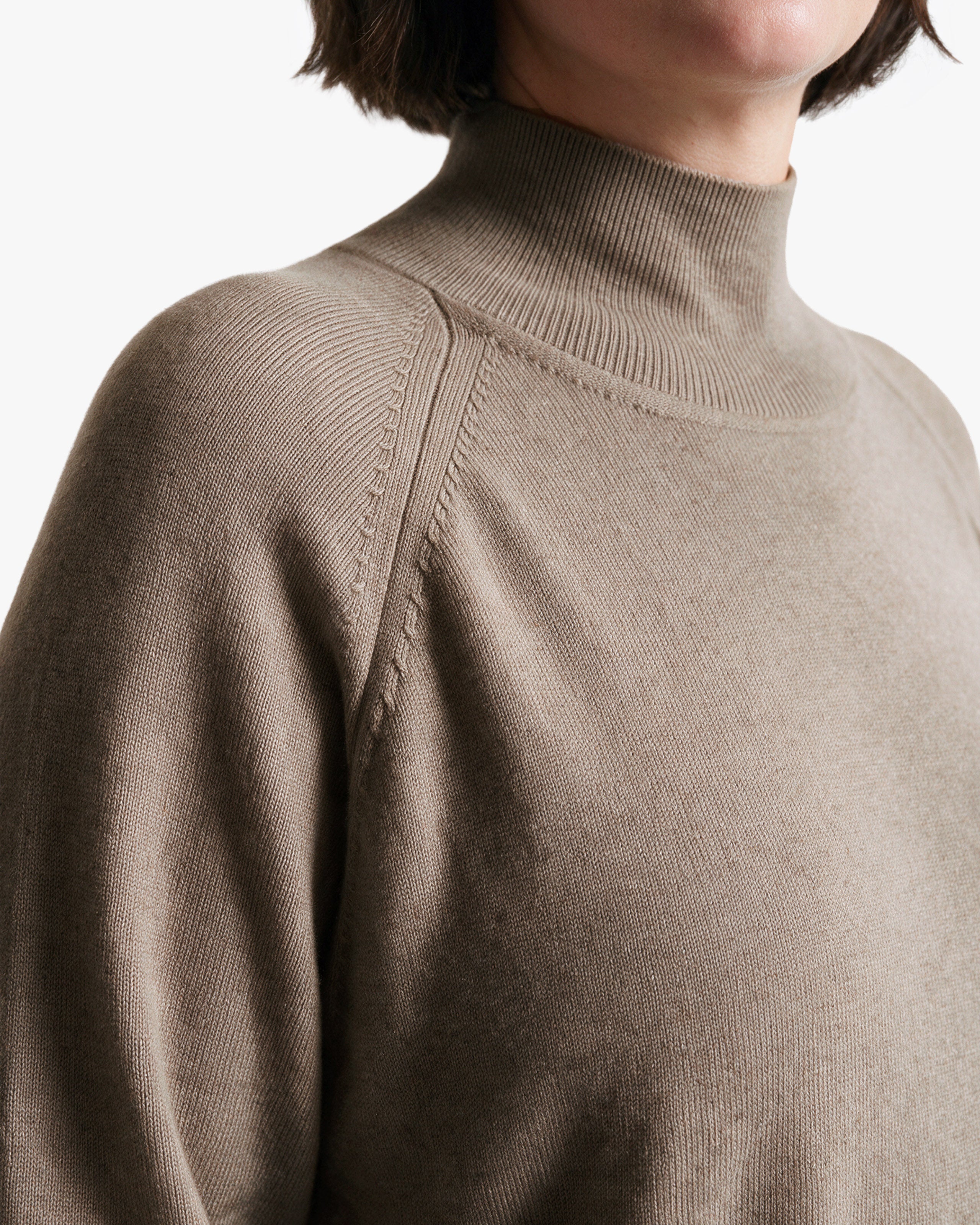 Curvy-Strickkleid · Taupe