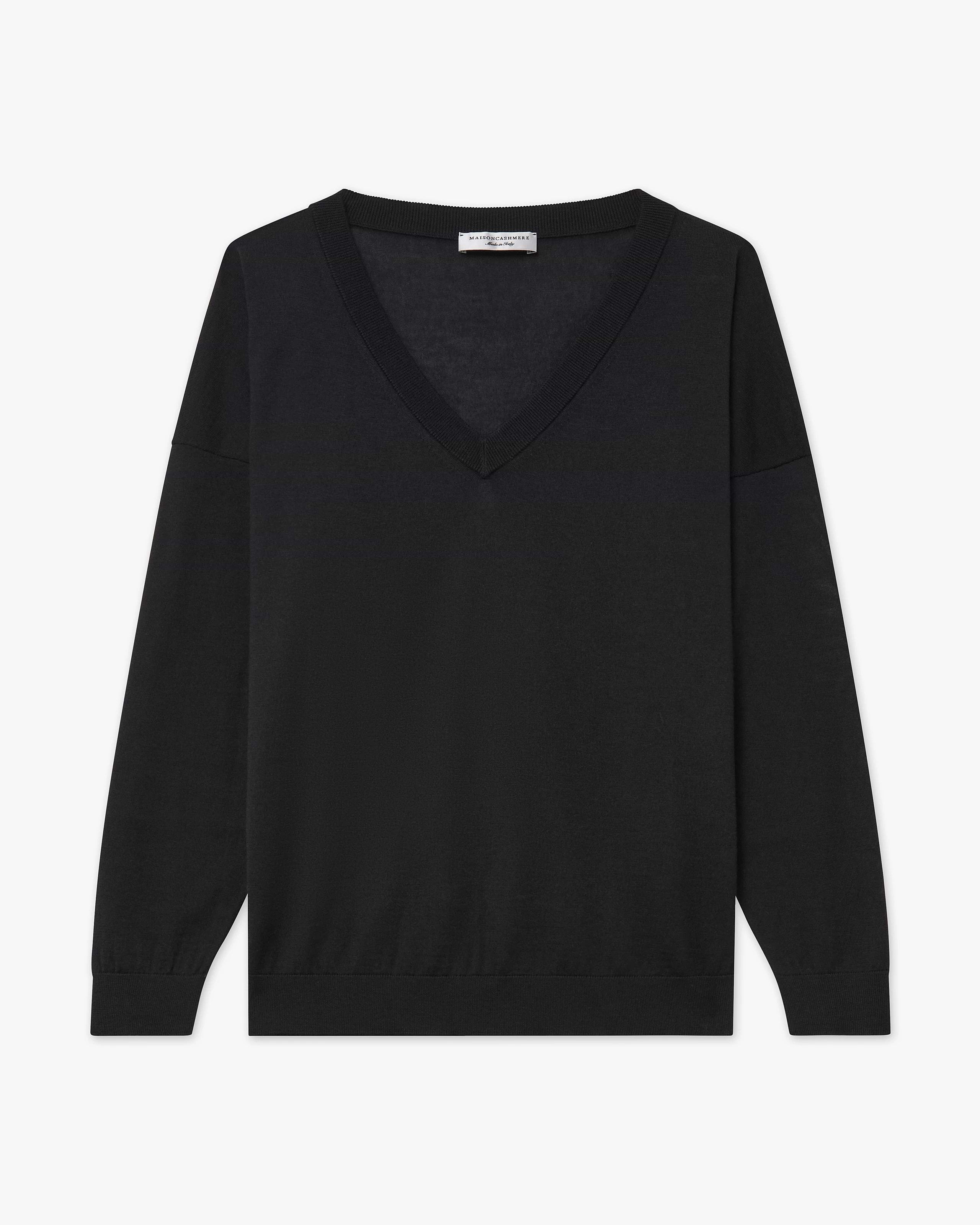 Women's Belvoir V-Neck Sweater - Black Cashmere / Seta