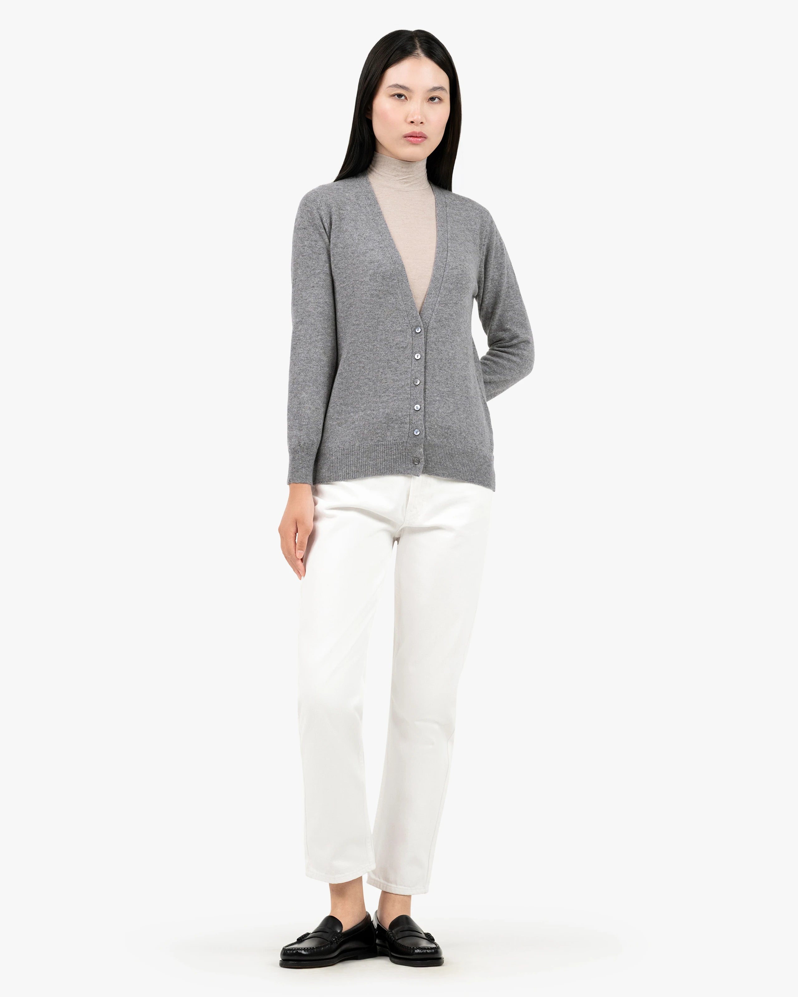 Women's Essential V-Neck Cardigan - Medium Grey Cashmere