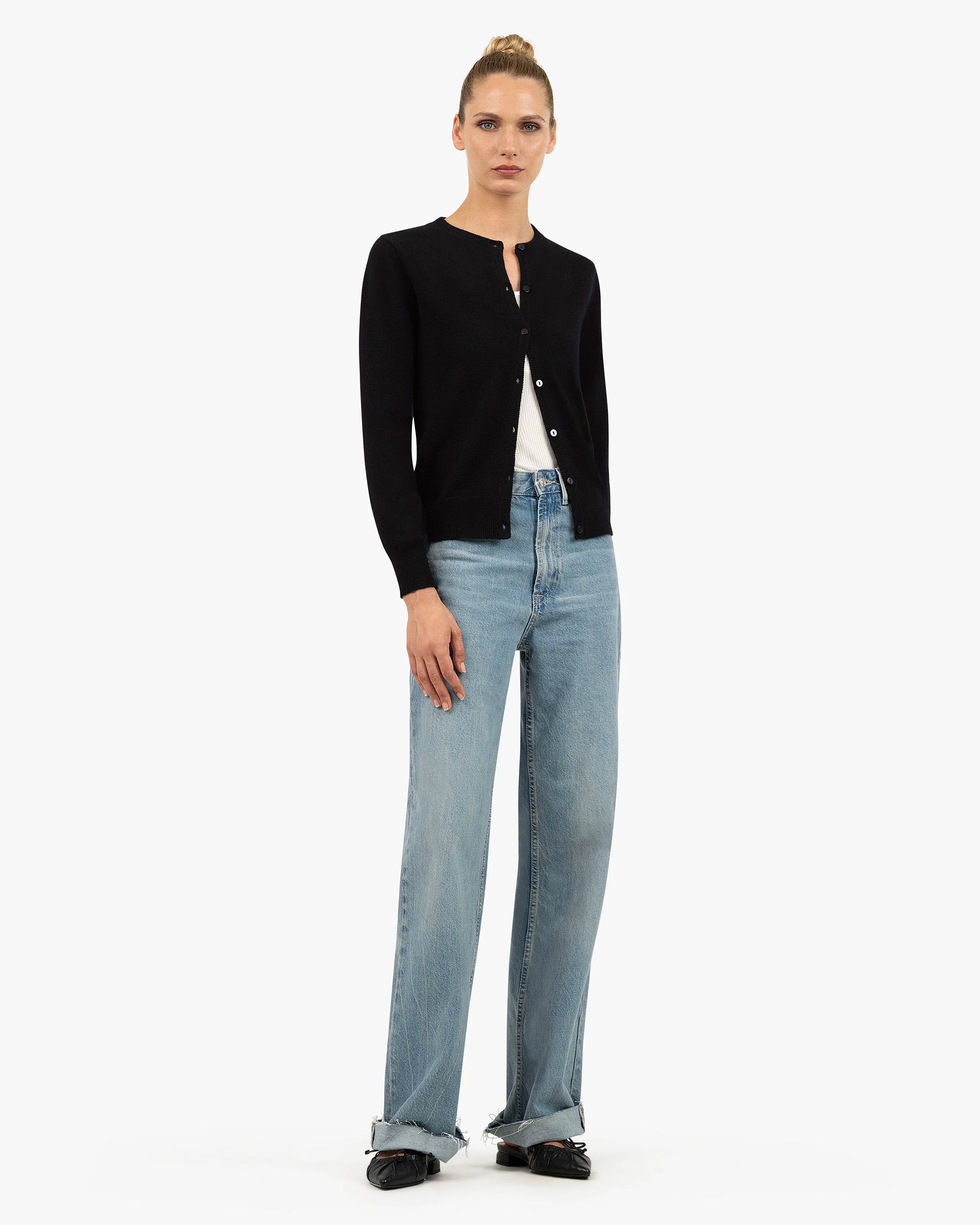 Essential Crew Neck Cardigan - Black Cashmere