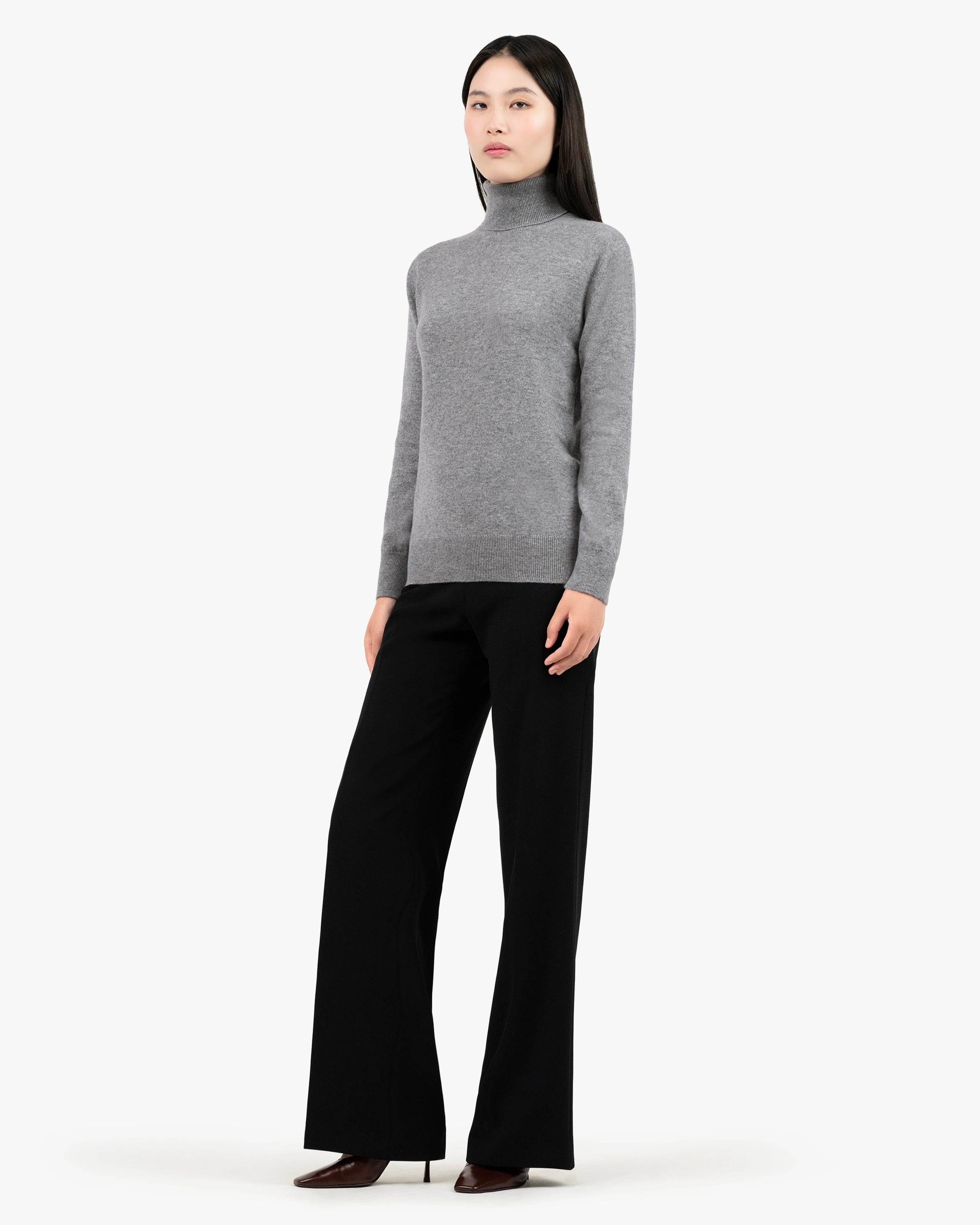 Women's Essential Turtleneck Sweater - Medium Grey Cashmere