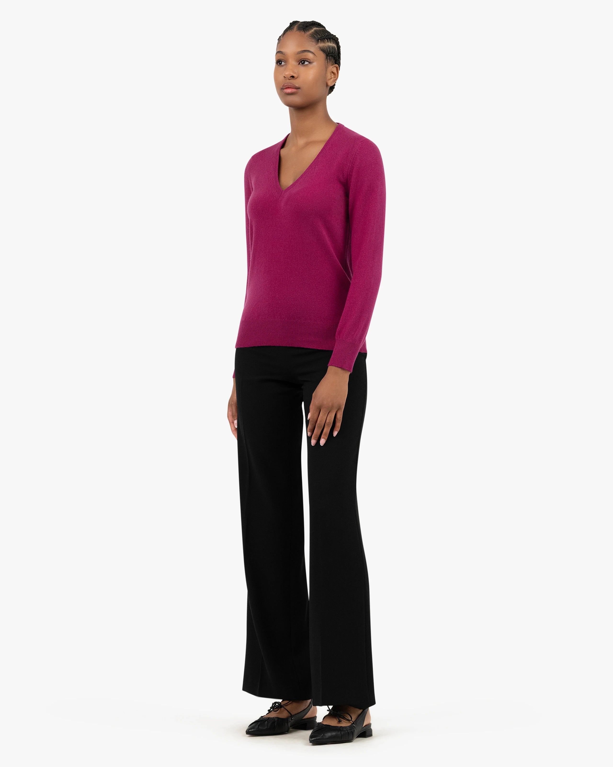 Women's Essential V-Neck Sweater - Magenta Cashmere