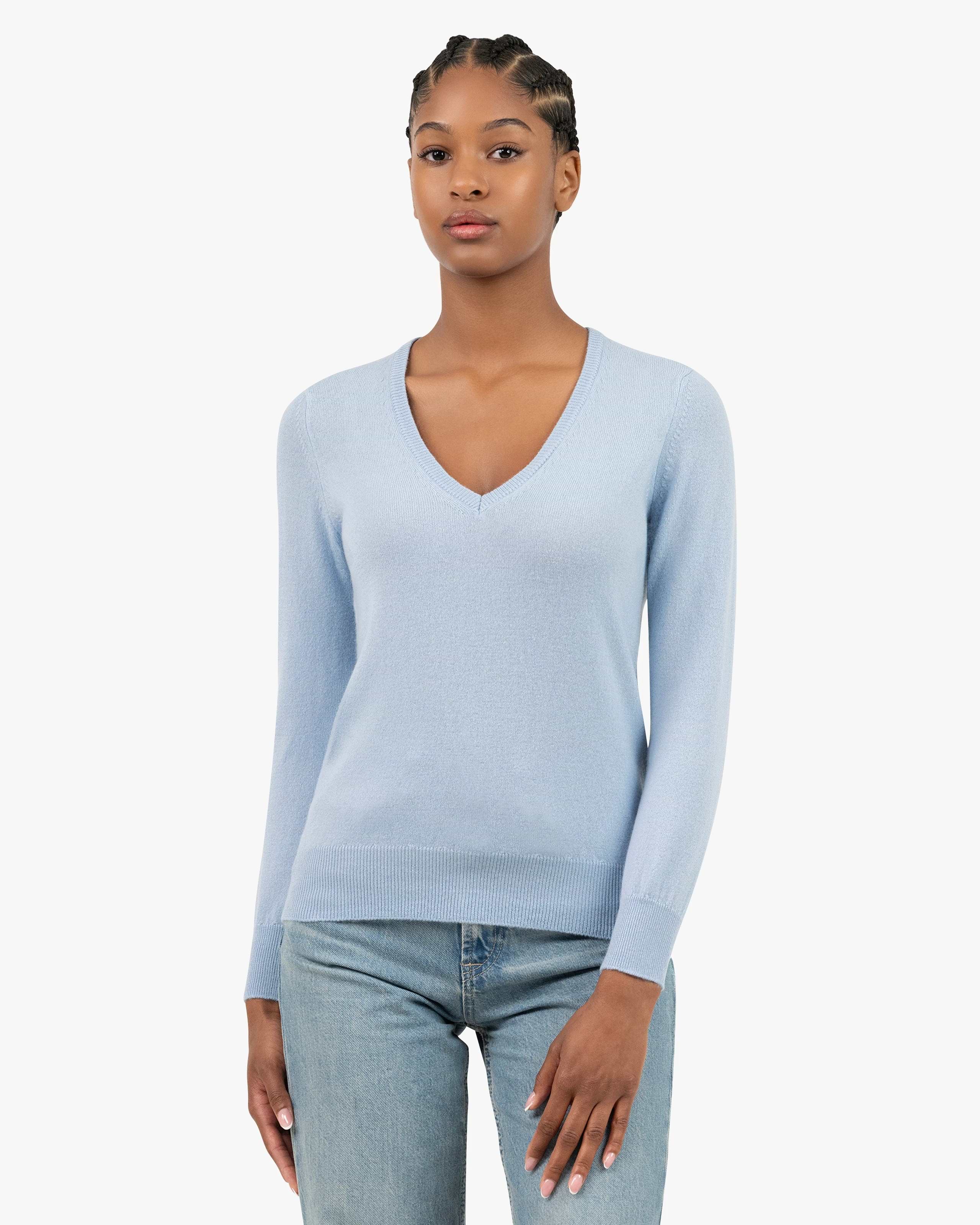 Women's Essential V-Neck Sweater - Light Blue Cashmere