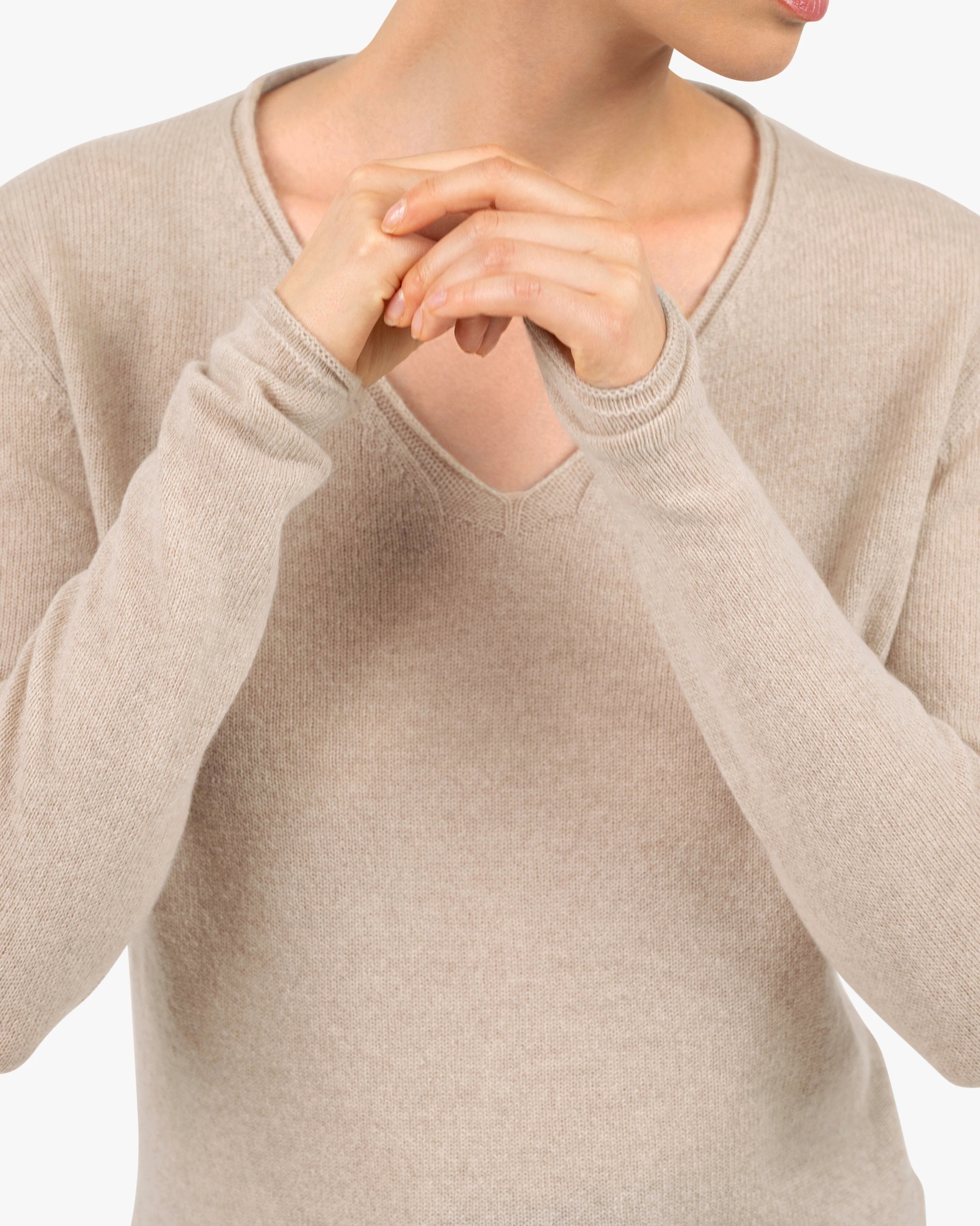 Lightness V-Neck Sweater - Beige Cashmere
