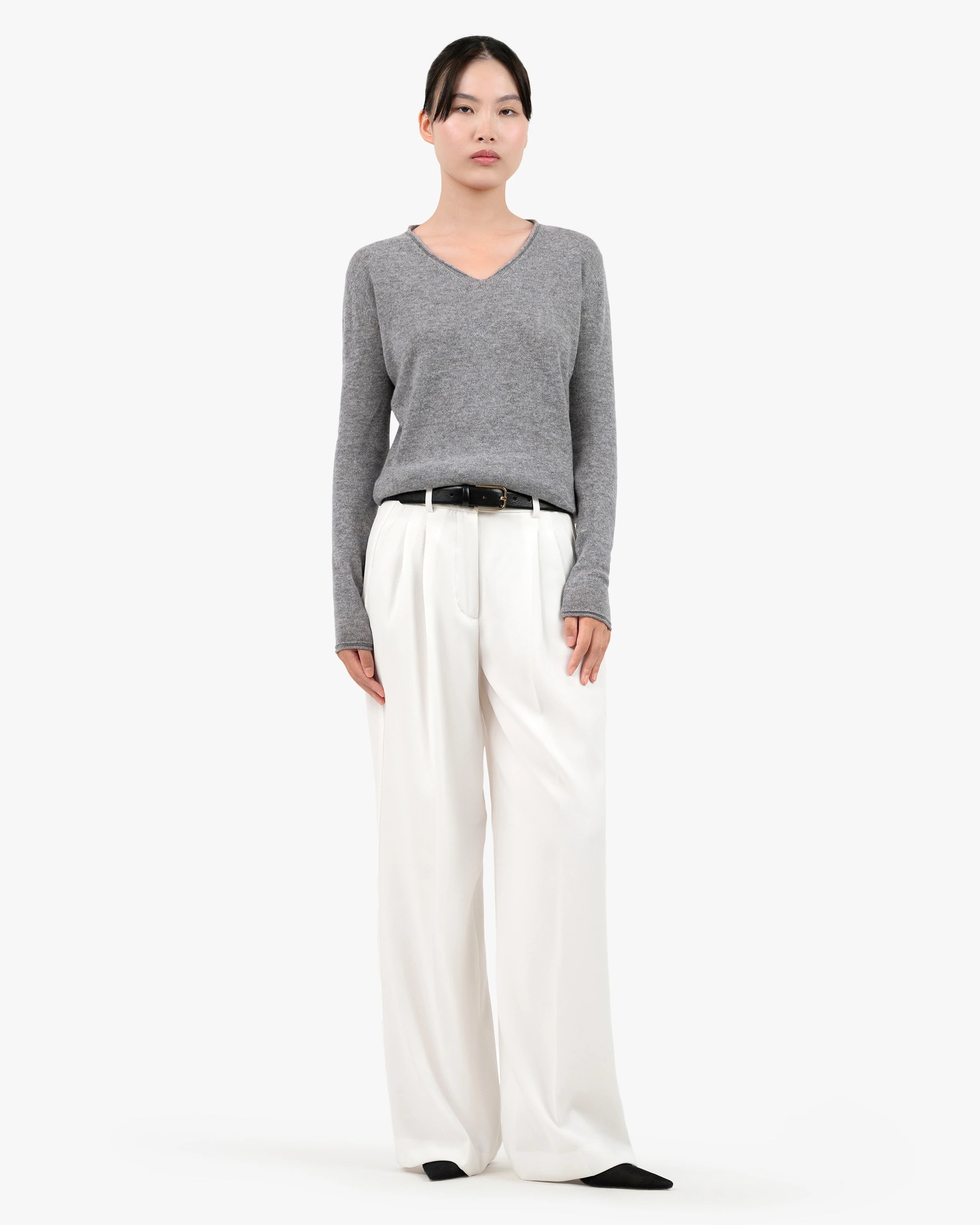 Lightness V-Neck Sweater - Medium Grey Cashmere