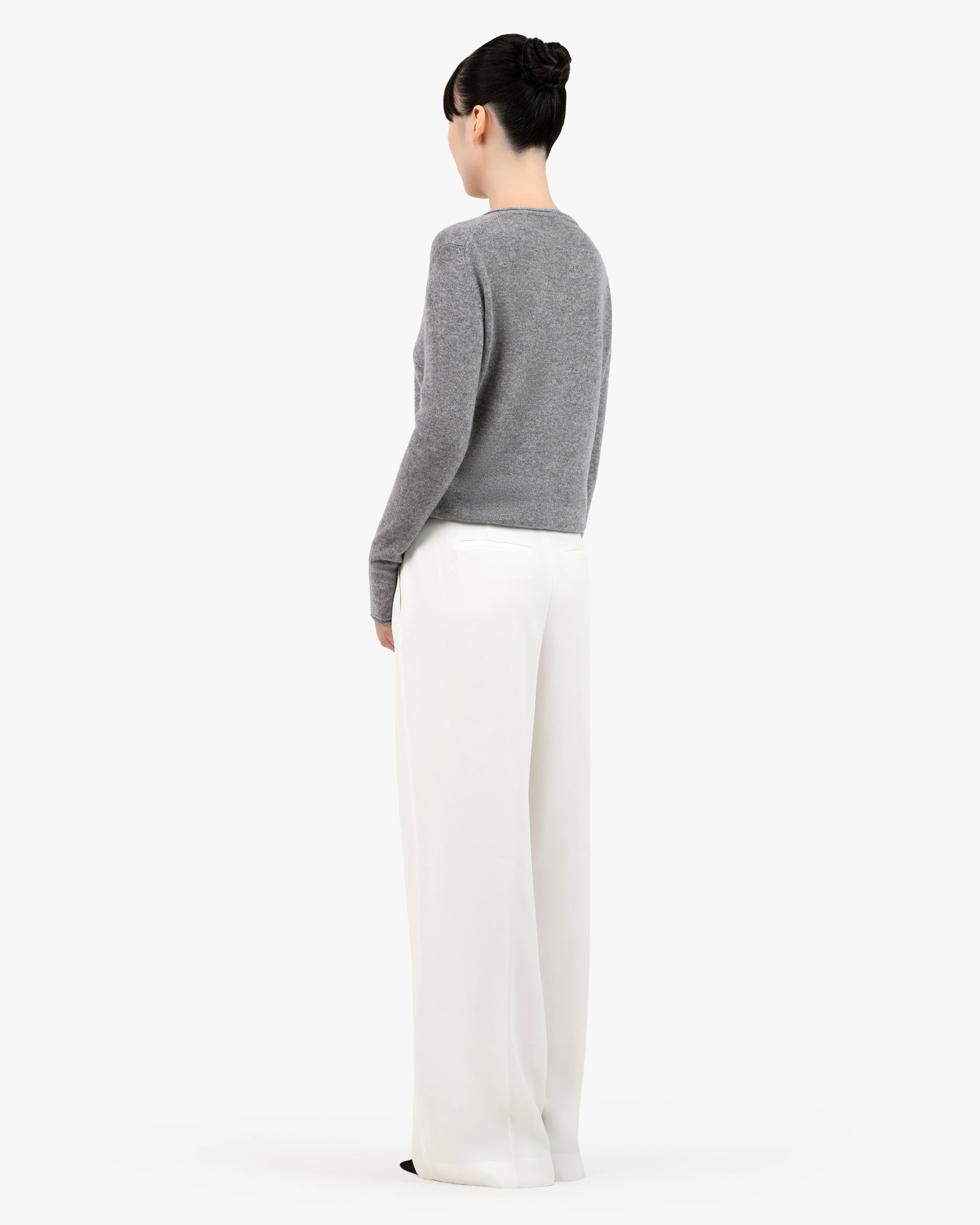 Lightness V-Neck Sweater - Medium Grey Cashmere
