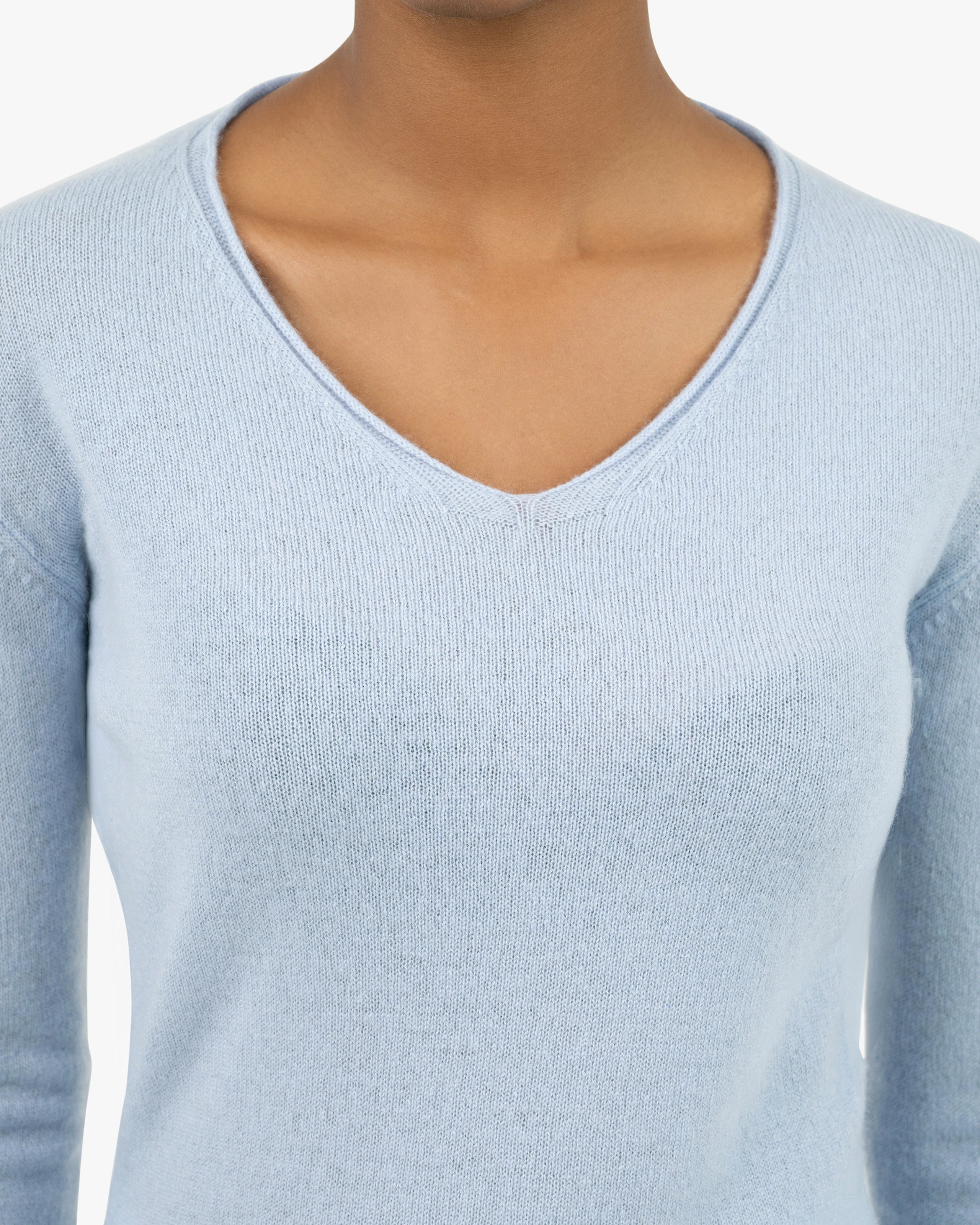 Lightness V-Neck Sweater - Light Blue Cashmere