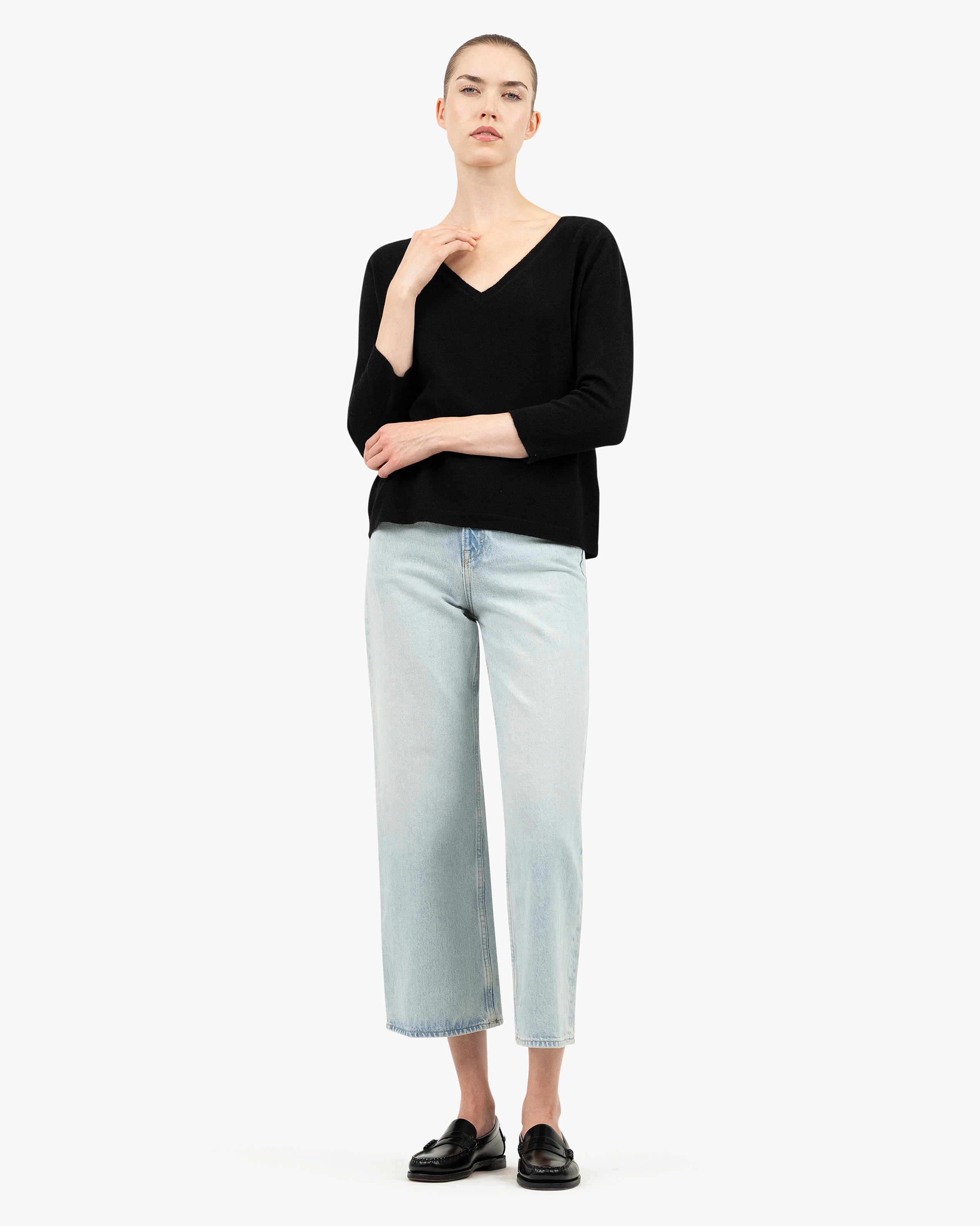 Women's Stresa V-Neck Sweater - Black Cashmere