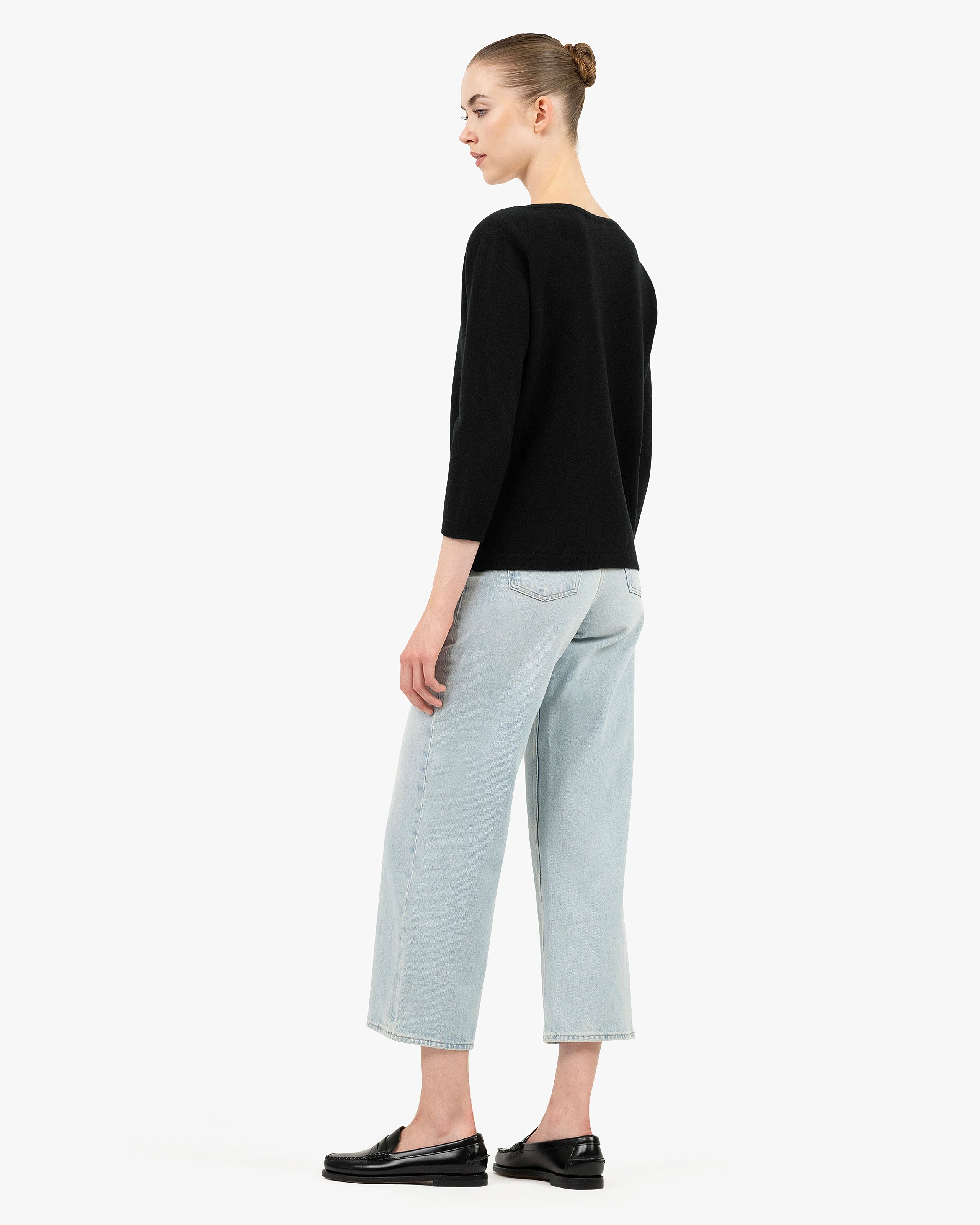 Women's Stresa V-Neck Sweater - Black Cashmere